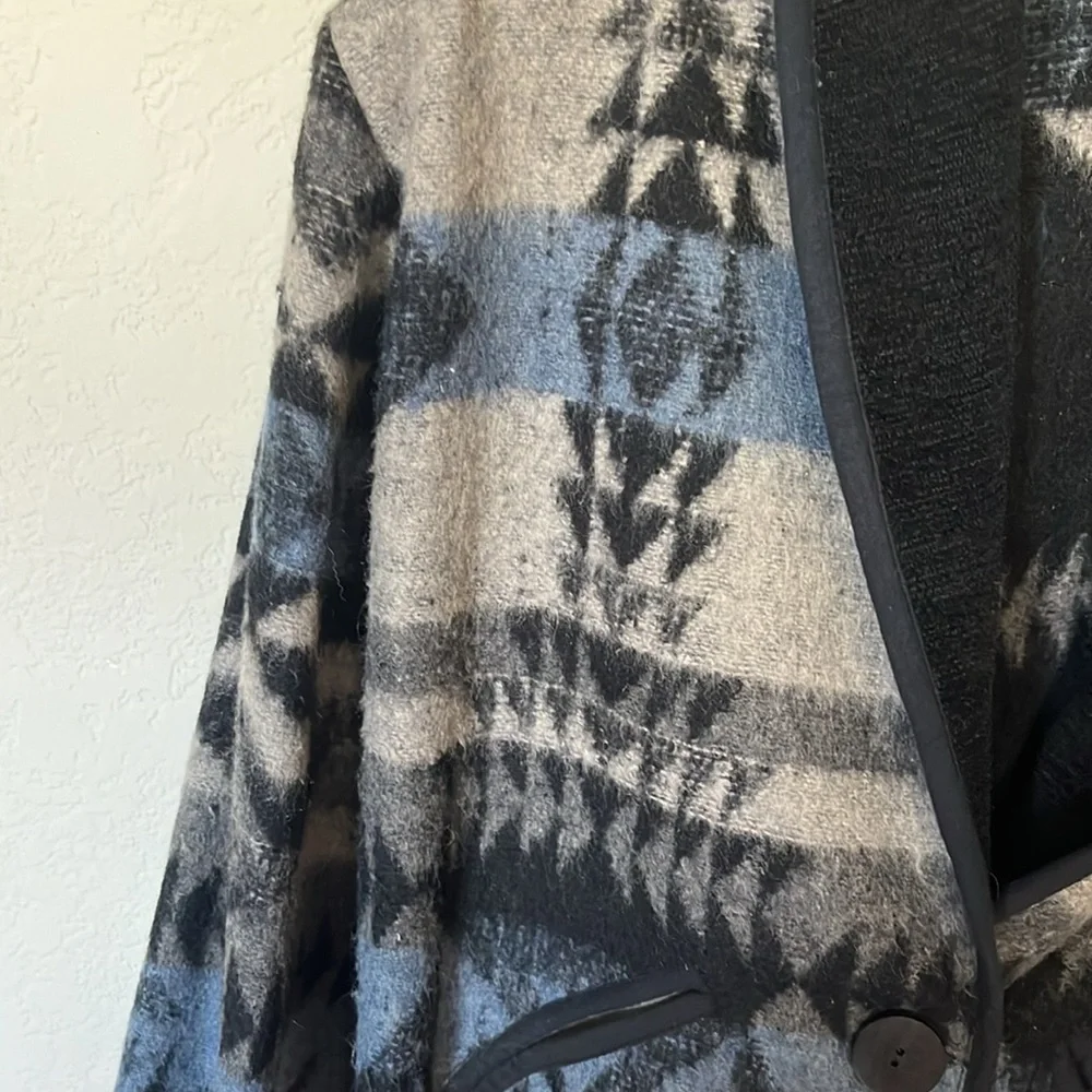 WOOL BLEND SIZE MED SOUTHWEST PATTERN JACKET - Picture 2 of 8